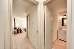 9433 Pagewood Ln, Houston, TX 77063 - Photo 26