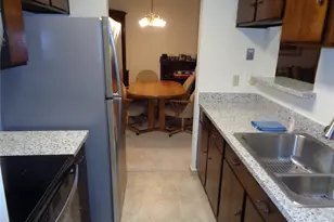 9433 Pagewood Ln, Houston, TX 77063 - Photo 10