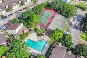 9433 Pagewood Ln, Houston, TX 77063 - Photo 28