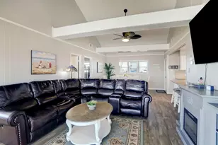 814 Beach Dr, Surfside Beach, TX 77541 - Photo 8