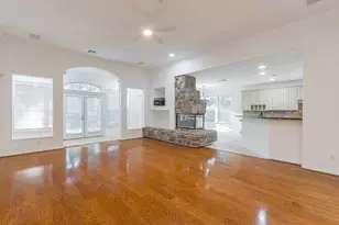 22 Westwinds Cir, The Woodlands, TX 77382 - Photo 8