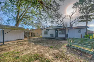 1606 E Taylor Lake Cir, Livingston, TX 77351 - Photo 18