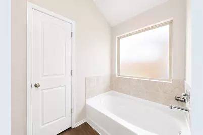 8203 Tamarind Lane, Baytown, TX 77521 - Photo 14