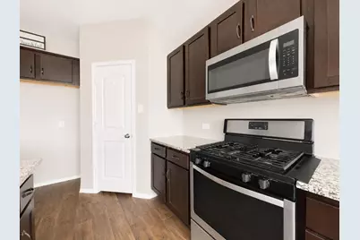 8203 Tamarind Lane, Baytown, TX 77521 - Photo 6