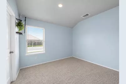 8203 Tamarind Lane, Baytown, TX 77521 - Photo 16