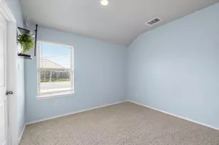 8203 Tamarind Ln, Baytown, TX 77521 - Photo 16