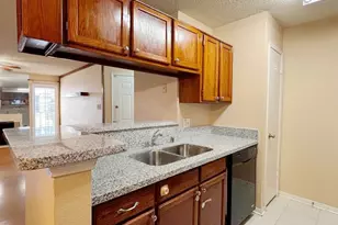 2121 Hepburn St, Houston, TX 77054 - Photo 4
