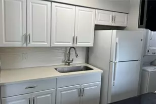 9550 Deering Dr, Houston, TX 77036 - Photo 10