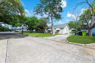 1505 Brazos St, Rosenberg, TX 77471 - Photo 14