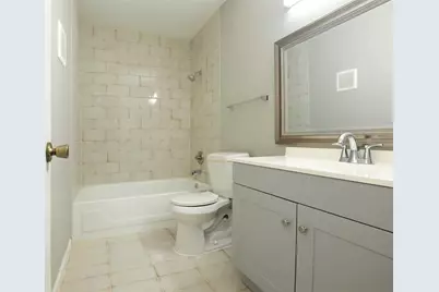 9700 Leawood Boulevard #2110, Houston, TX 77099 - Photo 10