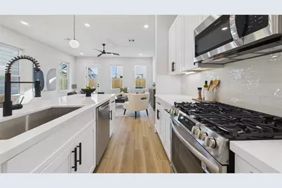 5027 Golden Forest Drive #C, Houston, TX 77091 - Photo 6