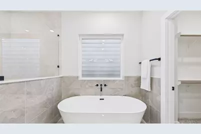 5027 Golden Forest Drive #C, Houston, TX 77091 - Photo 20