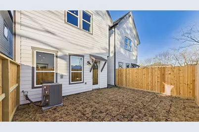 5027 Golden Forest Drive #C, Houston, TX 77091 - Photo 32