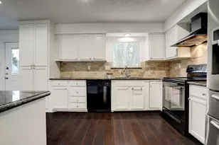 121 Misty Brook Ln, League City, TX 77573 - Photo 12