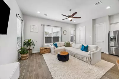 1514 Canter Bayou Way, Houston, TX 77043 - Photo 4