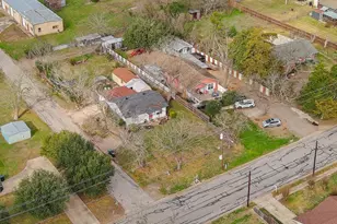 807 Burleson St, Brenham, TX 77833 - Photo 28