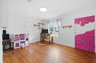 807 Burleson St, Brenham, TX 77833 - Photo 6