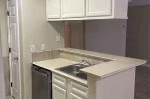 17331 Red Oak Dr, Houston, TX 77090 - Photo 8