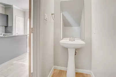 1045 Marcolin Street #B, Houston, TX 77088 - Photo 6