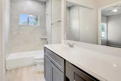 1045 Marcolin Street #B, Houston, TX 77088 - Photo 10