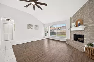 13515 Splintered Oak Dr, Houston, TX 77065 - Photo 6