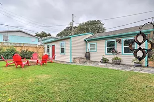 3917 Ave P 1/2, Galveston, TX 77550 - Photo 2
