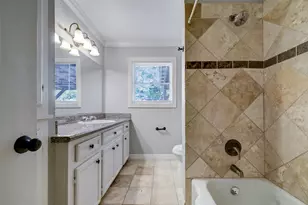 1946 Norcrest Dr, Houston, TX 77055 - Photo 10