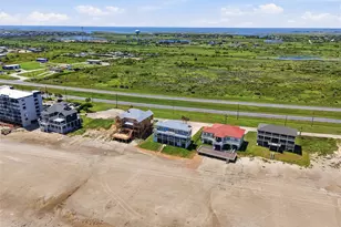 11851 Sunbather Ln, Galveston, TX 77554 - Photo 44