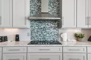 11851 Sunbather Ln, Galveston, TX 77554 - Photo 18