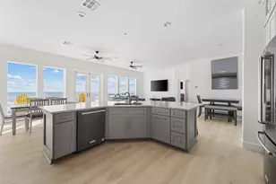 11851 Sunbather Ln, Galveston, TX 77554 - Photo 20