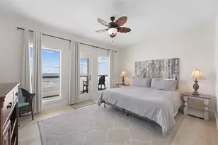 11851 Sunbather Ln, Galveston, TX 77554 - Photo 32
