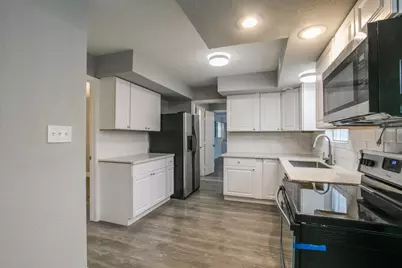 6106 Morningcrest Court, Spring, TX 77389 - Photo 8