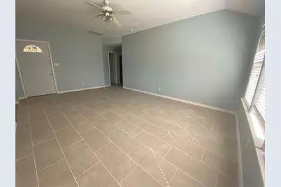 10662 Royal York Drive, Conroe, TX 77303 - Photo 2