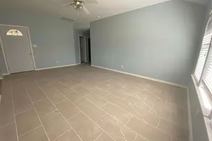 10662 Royal York Dr, Conroe, TX 77303 - Photo 2