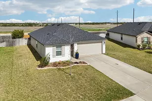1279 Thornbird Trl, Sealy, TX 77474 - Photo 34