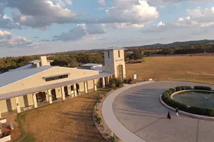 17 Ale Ct, Fredericksburg, TX 78624 - Photo 4