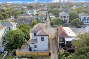 614 11th St, Galveston, TX 77550 - Photo 36