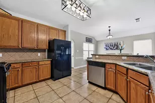606 27th Ave N, Texas City, TX 77590 - Photo 8
