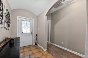 606 27th Ave N, Texas City, TX 77590 - Photo 2