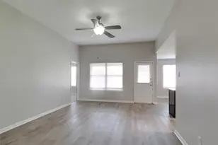 815 Marigold Rd, Baytown, TX 77521 - Photo 4