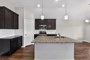 26563 Eternal Dr, La Marque, TX 77568 - Photo 2