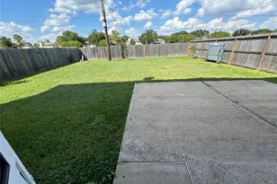 9347 Eaglewood Spring Dr, Houston, TX 77083 - Photo 8