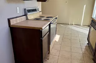 7523 La Pl Dr, Houston, TX 77083 - Photo 8