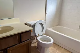 7523 La Pl Dr, Houston, TX 77083 - Photo 12