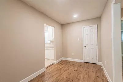 128 N Washington Street, Texas City, TX 77591 - Photo 6