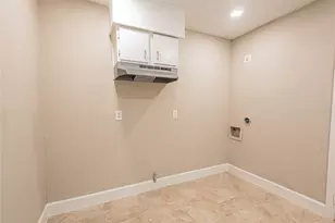 128 N Washington St, Texas City, TX 77591 - Photo 8