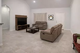 2230 Shalmar Dr, West Columbia, TX 77486 - Photo 4