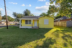 1916 N Logan St, Texas City, TX 77590 - Photo 1