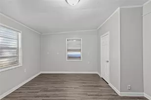 1916 N Logan St, Texas City, TX 77590 - Photo 8