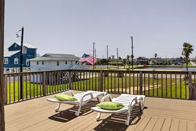 3930 Navarro Drive, Galveston, TX 77554 - Photo 6